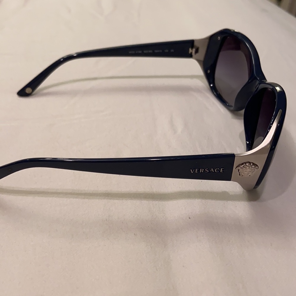 Versace Women’s Medusa Sunglasses - Picture 5 of 7